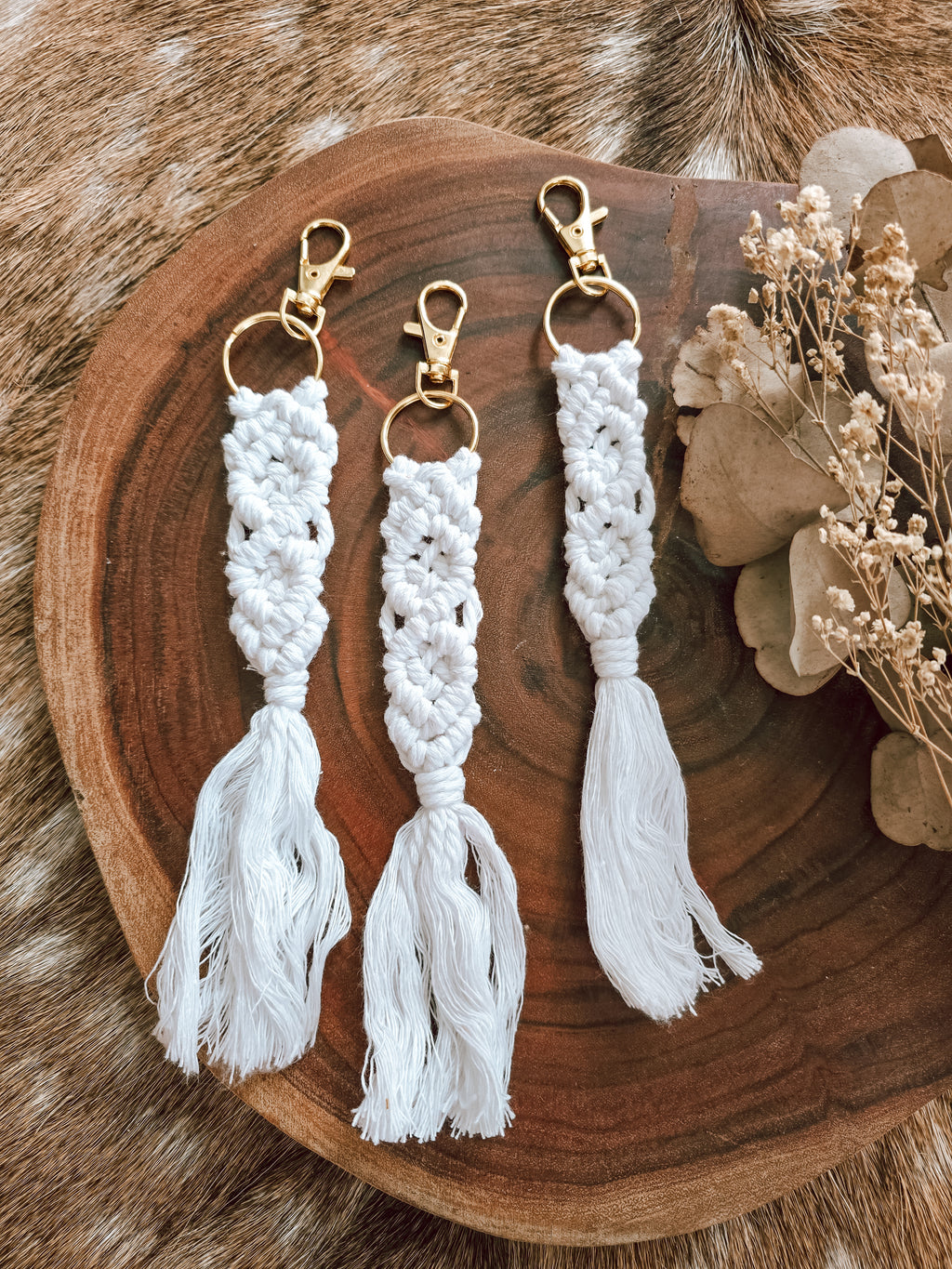 MACRAME KEYCHAIN - AURORA