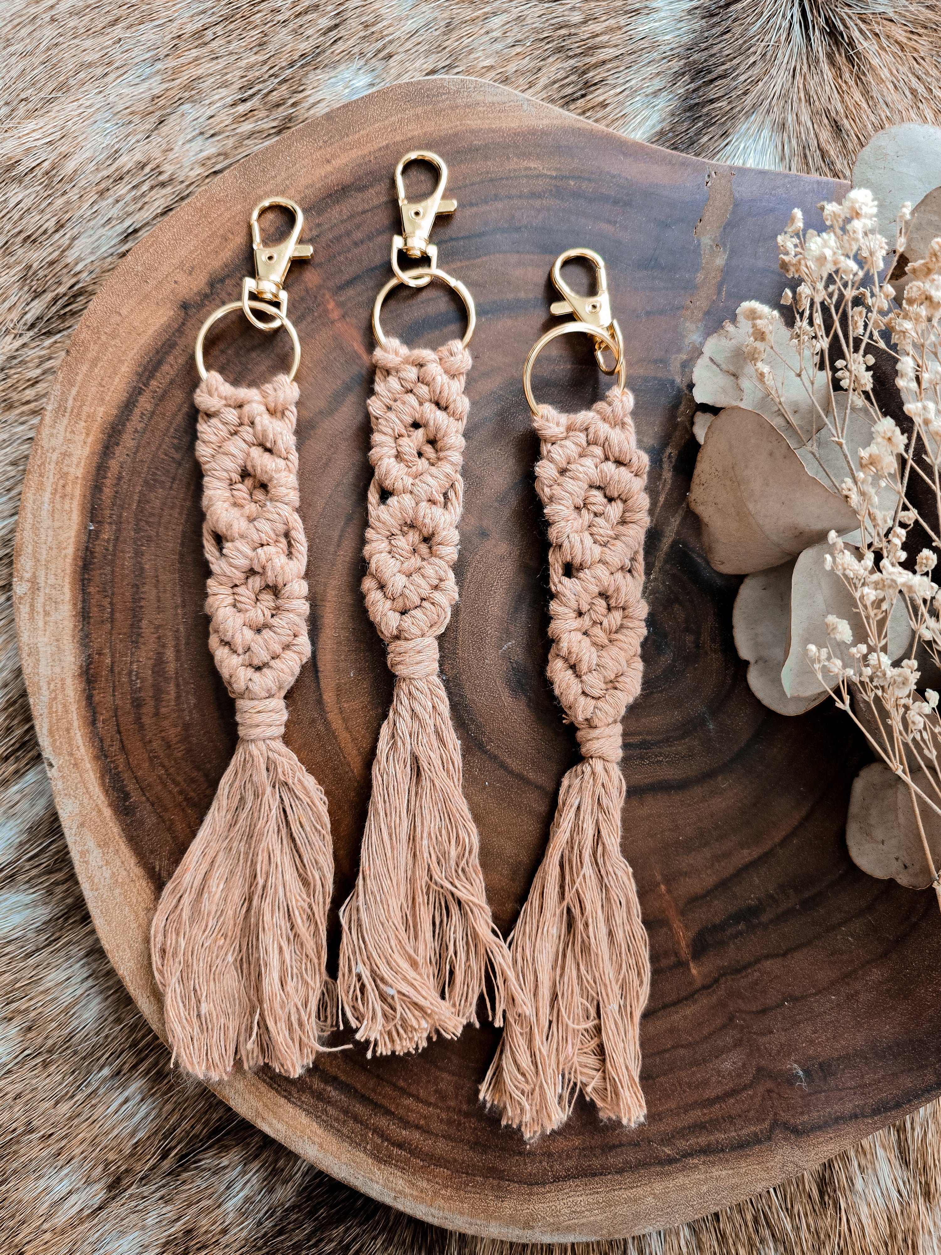 MACRAME KEYCHAIN - ATLAS