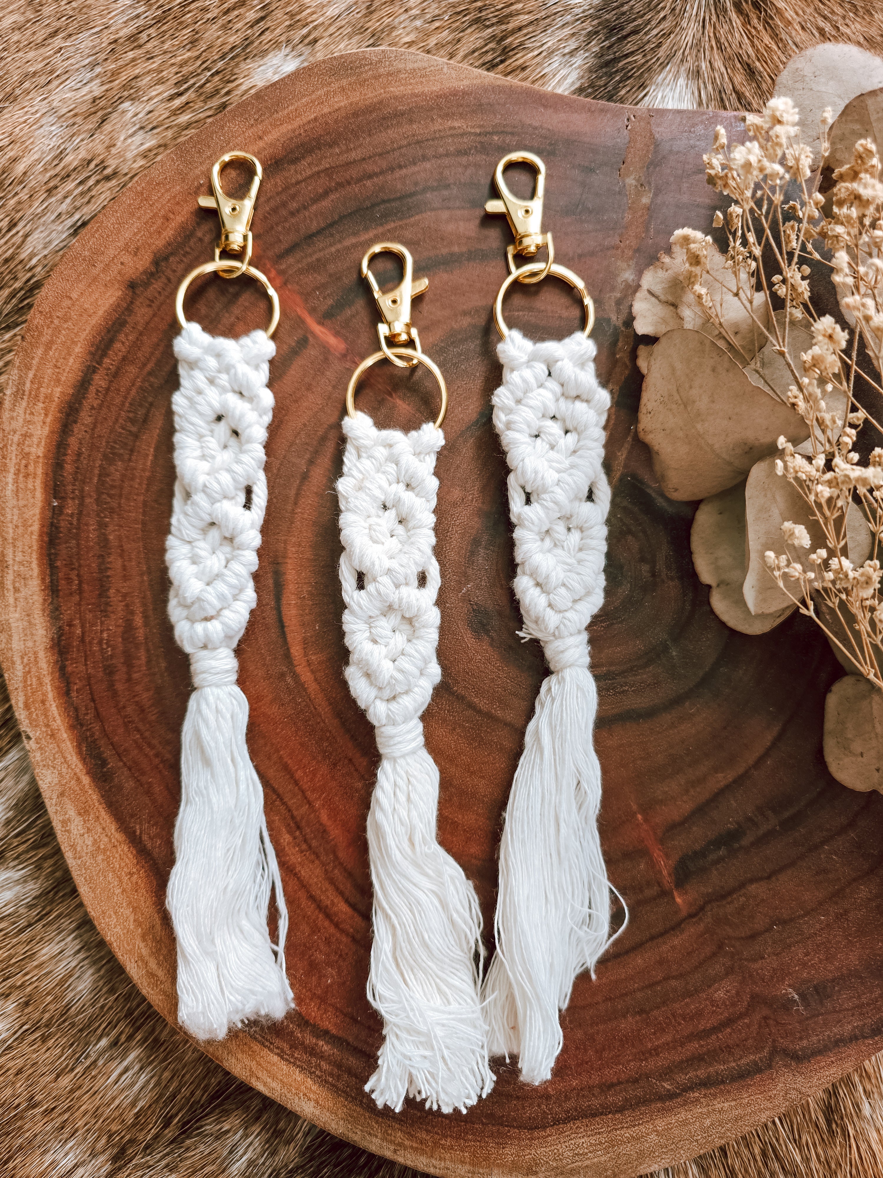 MACRAME KEYCHAIN - FAYE