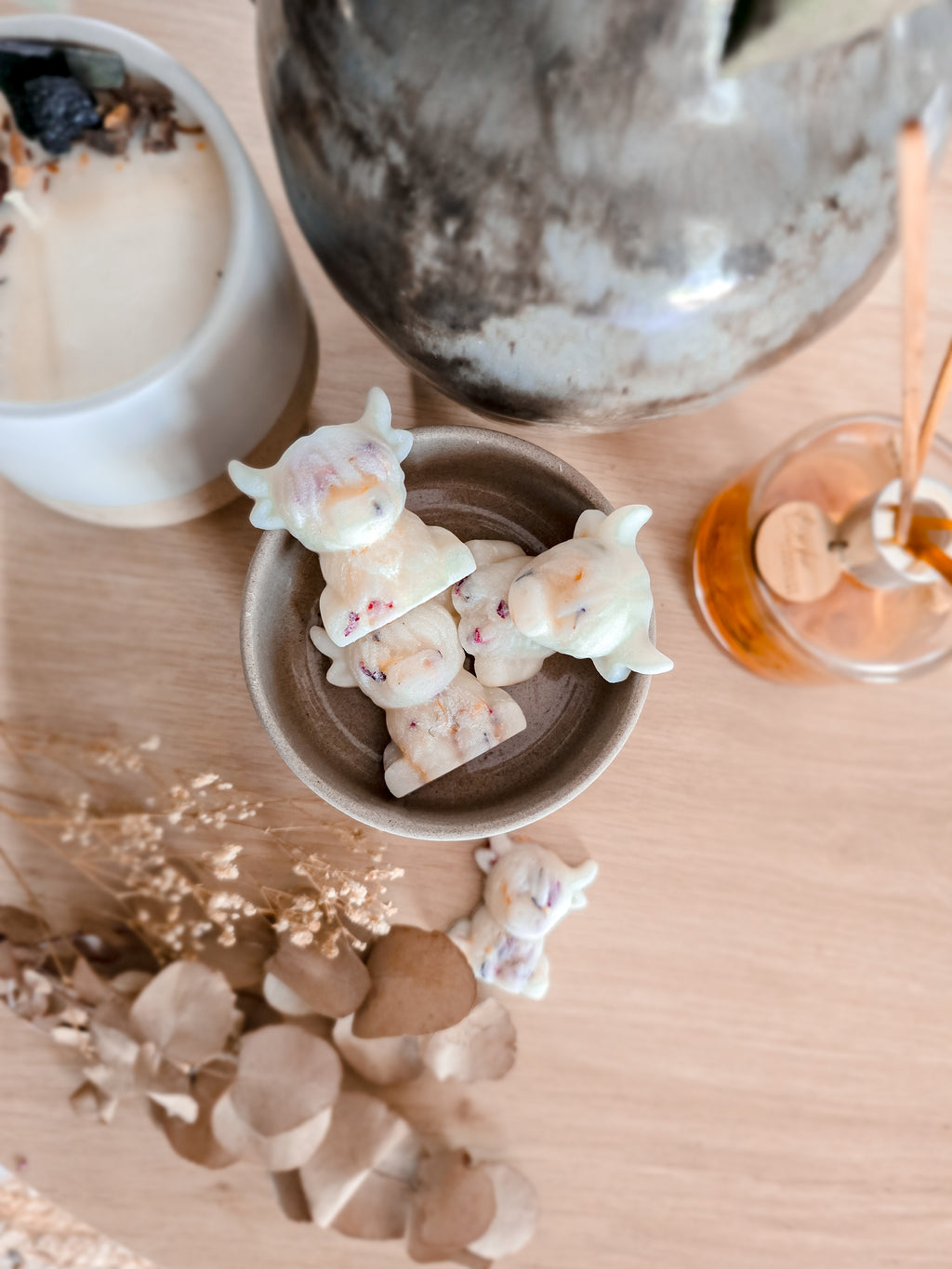 THE COUNTRY COLLECTION: BOTANICAL INFUSED HIGHLAND COW WAX MELTS (2 PACK)