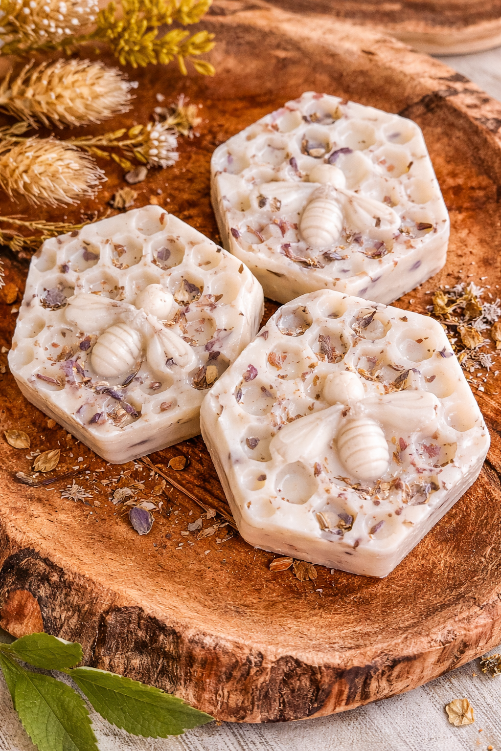 BOTANICAL INFUSED HONEYCOMB BEE WAX MELT