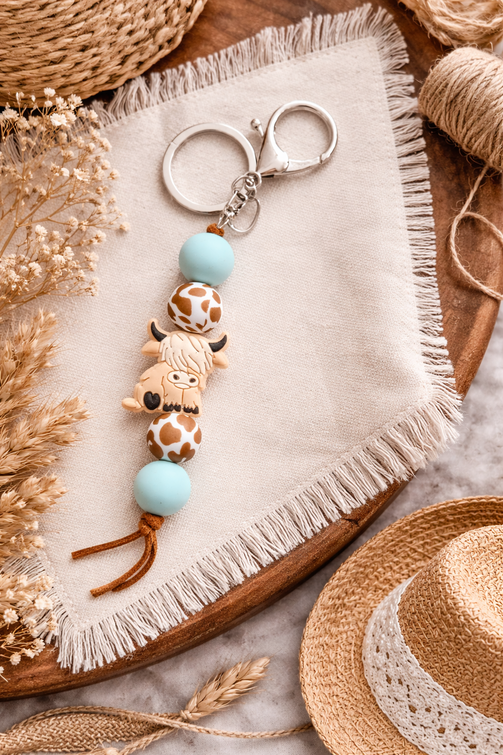 HIGHLAND COW BEADED WESTERN KEYCHAIN - NOVA