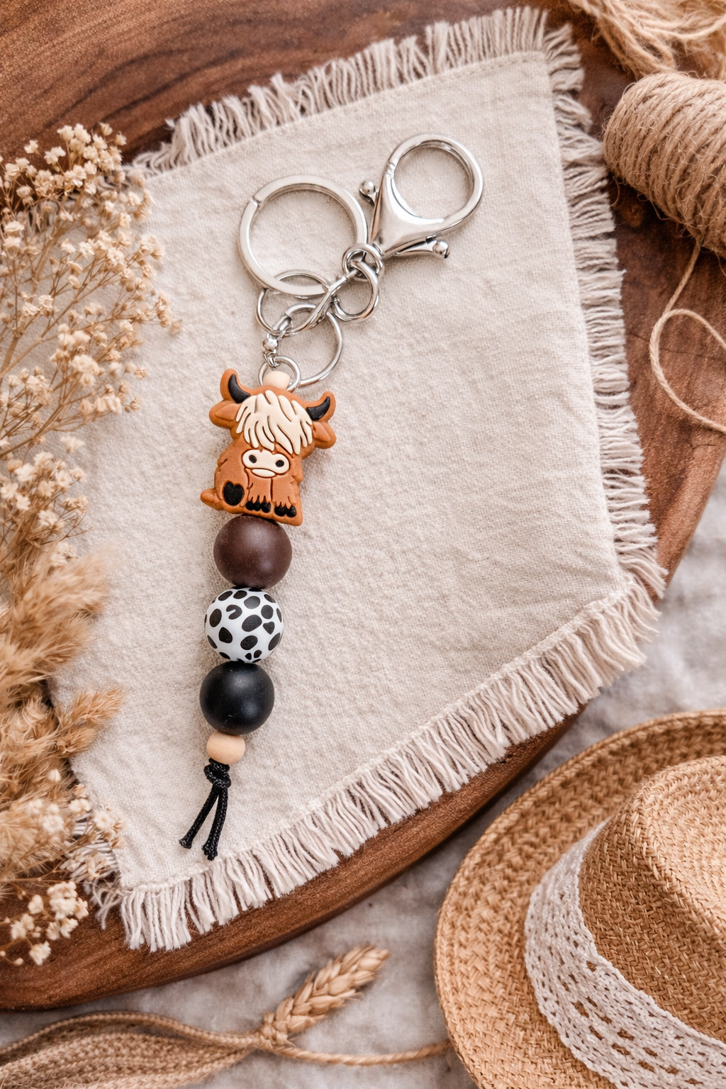 HIGHLAND COW BEADED WESTERN KEYCHAIN - ARIEL