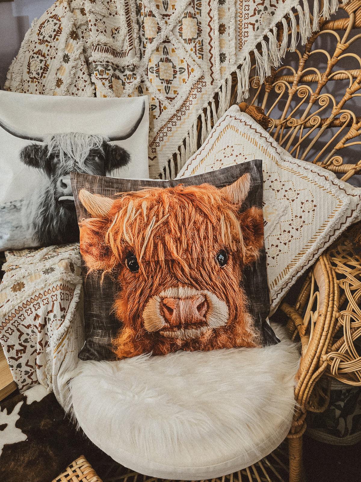 "MILO" HIGHLAND COW CUSHION COVER
