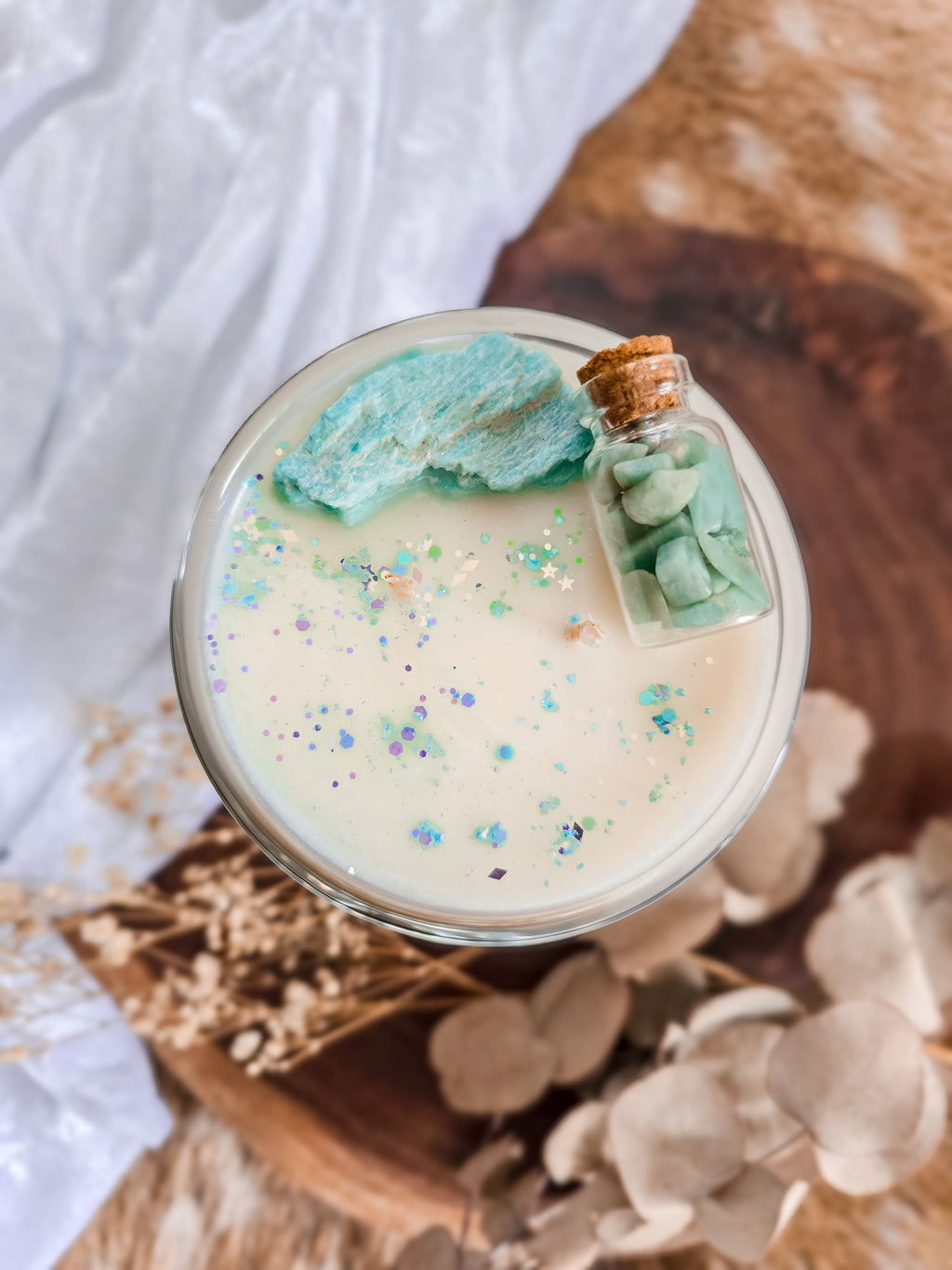 TRANQUILITY WITH AMAZONITE CRYSTAL CANDLE