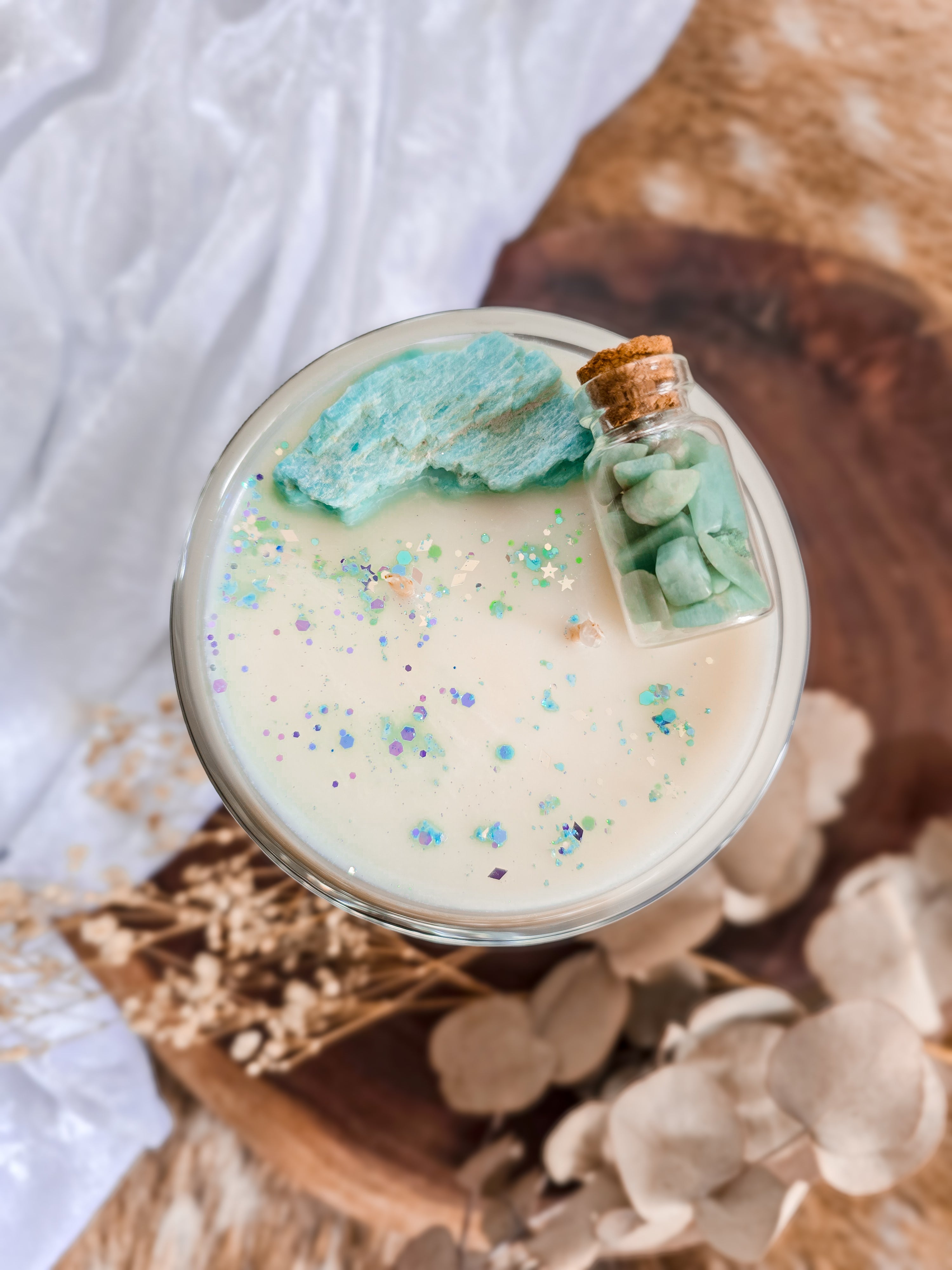 TRANQUILITY WITH AMAZONITE CRYSTAL CANDLE