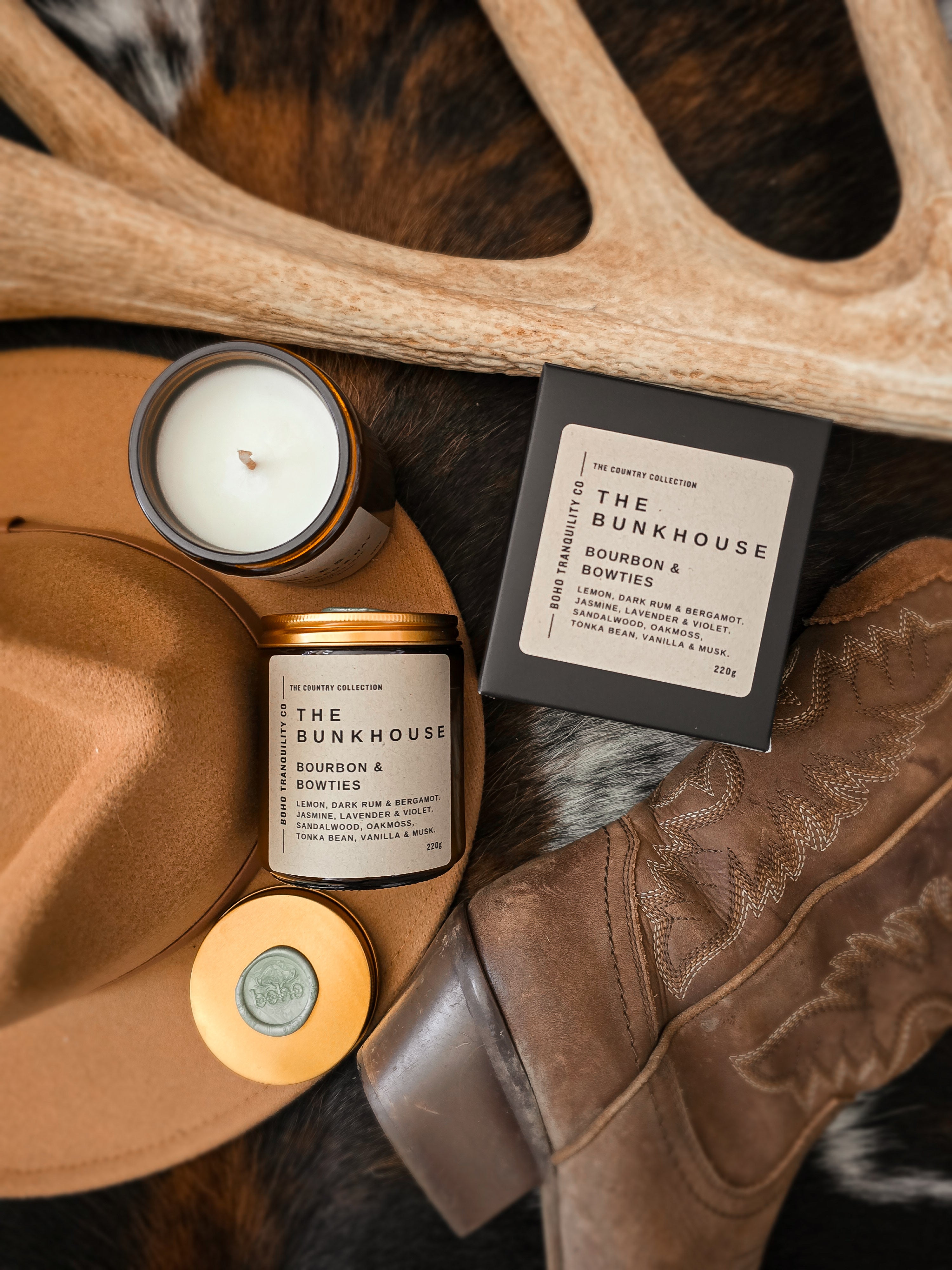 THE COUNTRY COLLECTION: THE BUNKHOUSE - MEDIUM GLASS CANDLE