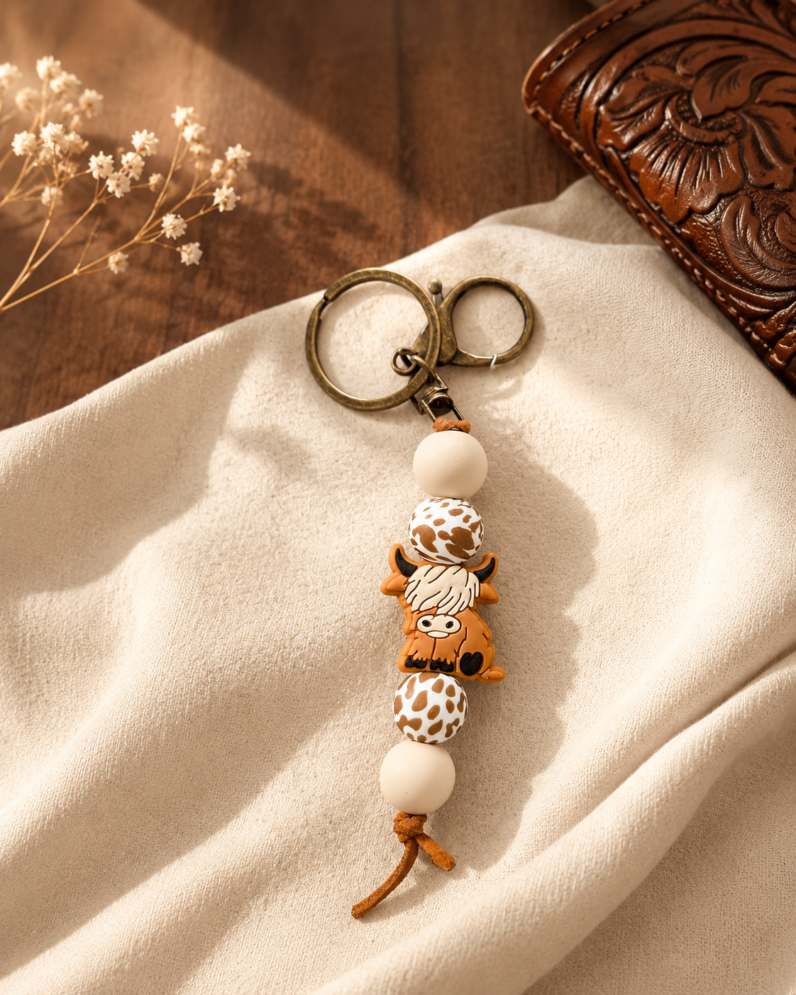 HIGHLAND COW BEADED WESTERN KEYCHAIN - PERSEUS