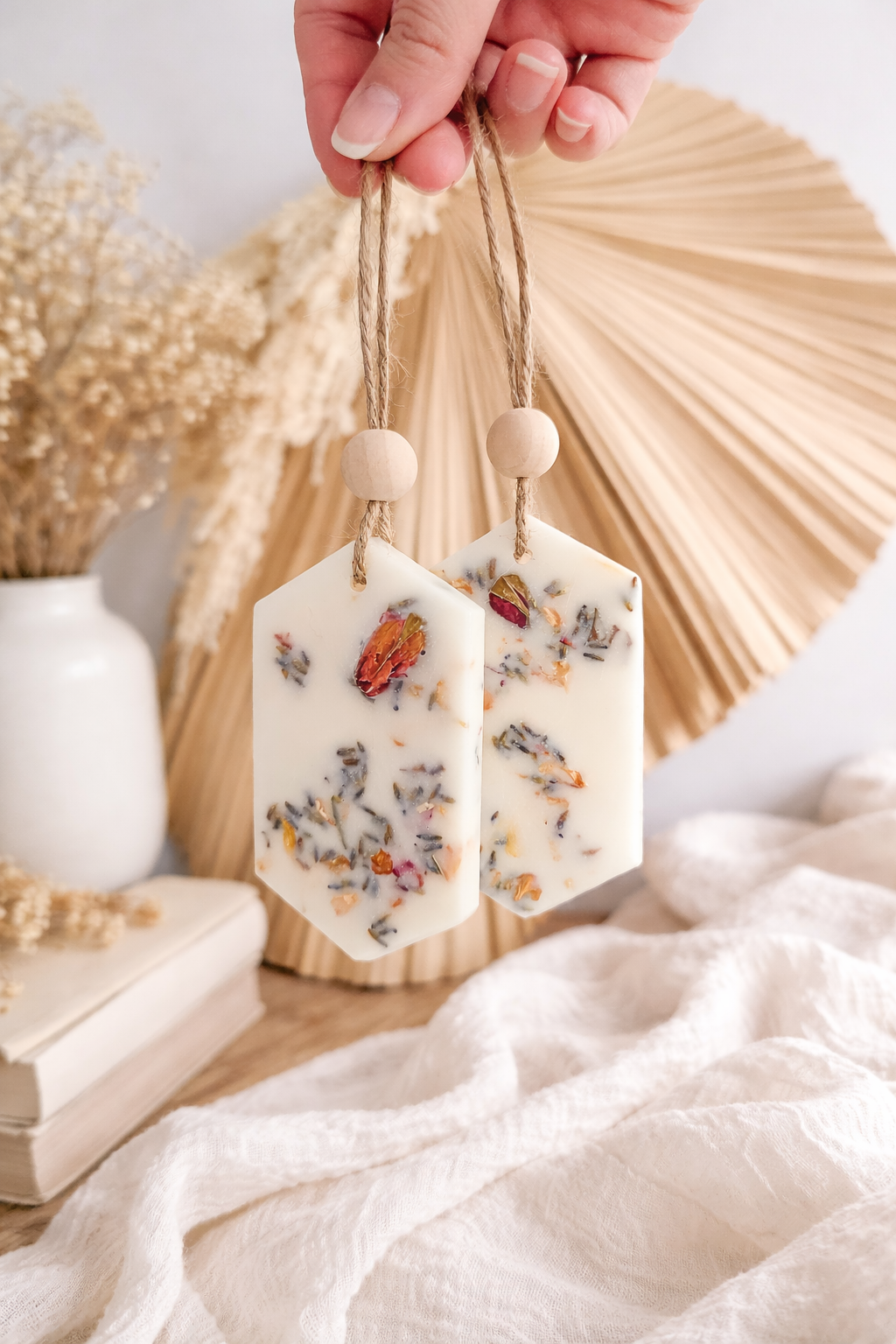 BOTANICAL INFUSED WAX SACHET