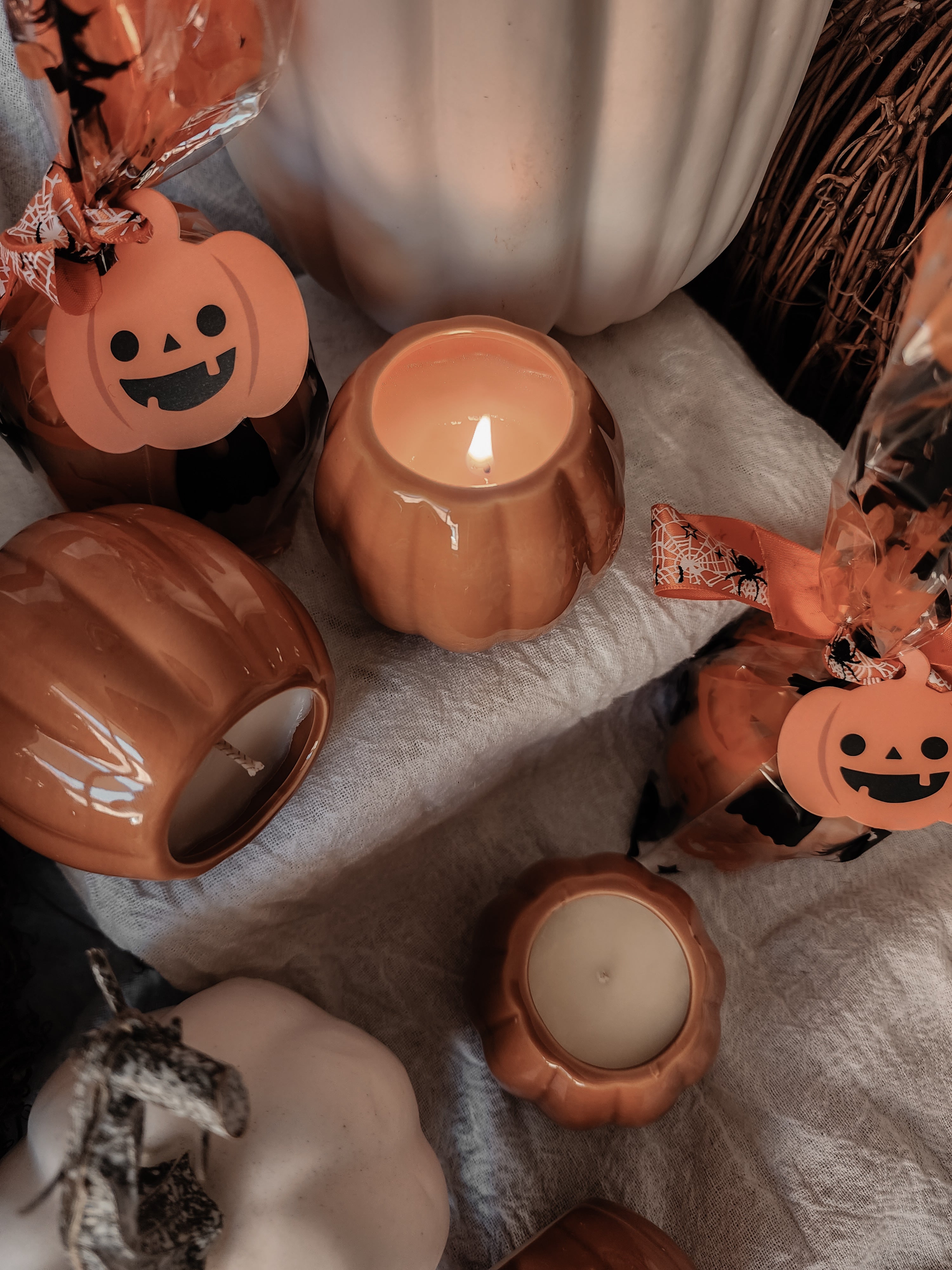 HALLOWEEN PUMPKIN CANDLES