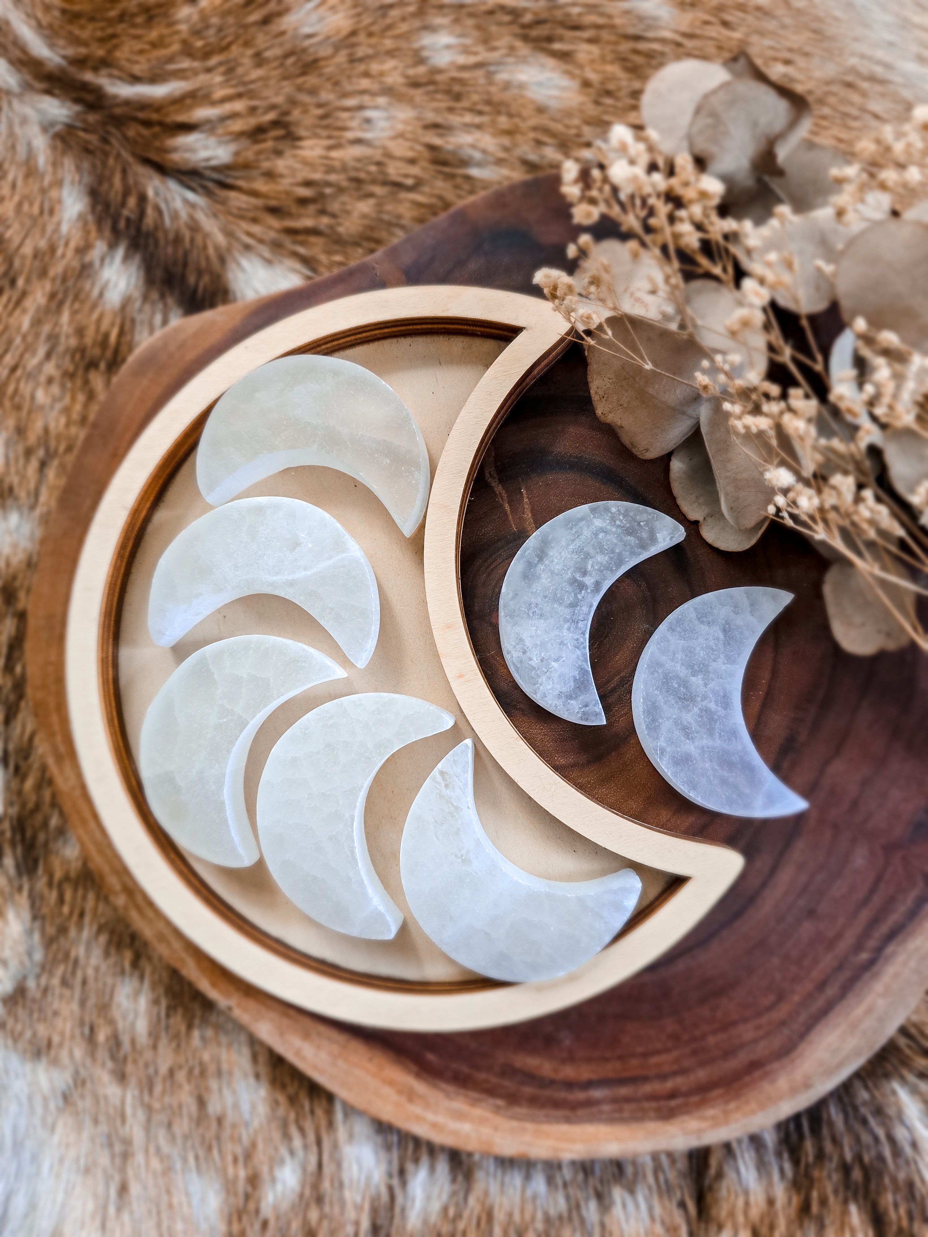 SELENITE MOON SHAPE CHARGING PLATE